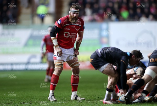 261225 - Scarlets v Ospreys - United Rugby Championship - Jake Ball of Scarlets 