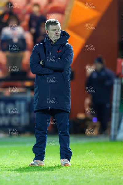 261225 - Scarlets v Ospreys - United Rugby Championship - Scarlets head coach Dwayne Peel during the warm up