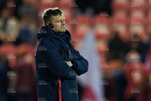 261225 - Scarlets v Ospreys - United Rugby Championship - Scarlets head coach Dwayne Peel during the warm up