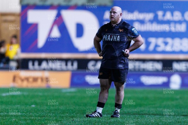 261225 - Scarlets v Ospreys - United Rugby Championship - Rhys Henry of Ospreys