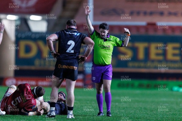 261225 - Scarlets v Ospreys - United Rugby Championship - Referee Ben Whitehouse