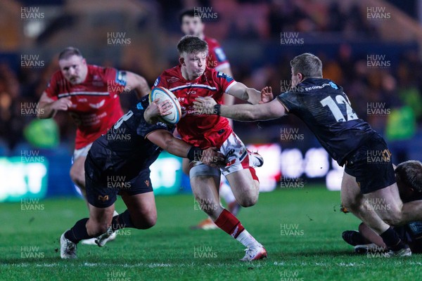 261225 - Scarlets v Ospreys - United Rugby Championship - Archie Hughes of Scarlets makes a break
