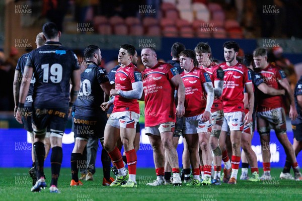 261225 - Scarlets v Ospreys - United Rugby Championship - Teams shake hands at the end of the match