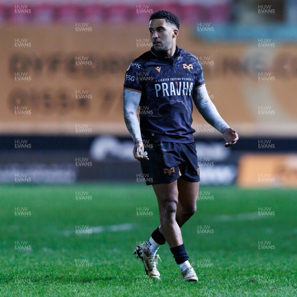 261225 - Scarlets v Ospreys - United Rugby Championship - Keelan Giles of Ospreys