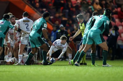 100126 - Scarlets v Section Paloise - Investec Champions Cup - Archie Hughes of Scarlets 