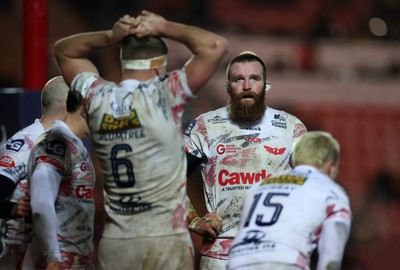 100126 - Scarlets v Section Paloise - Investec Champions Cup - Jake Ball of Scarlets 