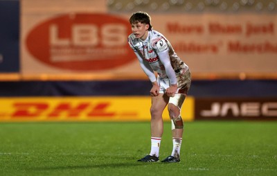 100126 - Scarlets v Section Paloise - Investec Champions Cup - Ellis Mee of Scarlets 
