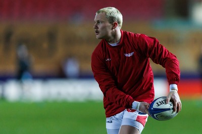 100126 - Scarlets v Section Paloise - Investec Champions Cup - Blair Murray of Scarlets during the warm up