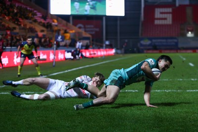100126 - Scarlets v Section Paloise - Investec Champions Cup - Toshi Butlin of Pau goes over for his second try