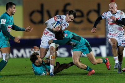 100126 - Scarlets v Section Paloise - Investec Champions Cup - Ellis Mee of Scarlets