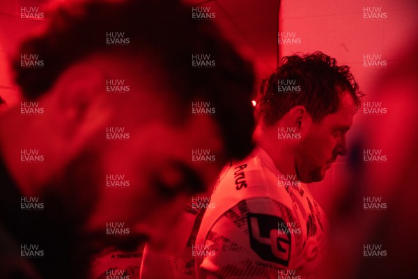 100126 - Scarlets v Section Paloise - Investec Champions Cup - Ryan Elias of Scarlets 