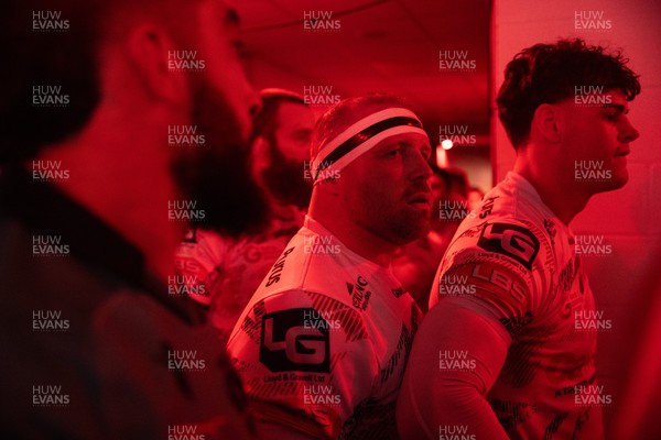 100126 - Scarlets v Section Paloise - Investec Champions Cup - Henry Thomas of Scarlets 