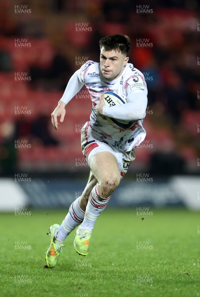 100126 - Scarlets v Section Paloise - Investec Champions Cup - Joe Roberts of Scarlets 