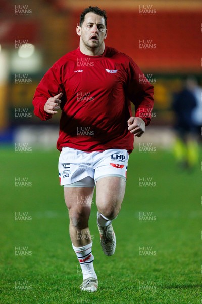 100126 - Scarlets v Section Paloise - Investec Champions Cup - Ryan Elias of Scarlets during the warm up