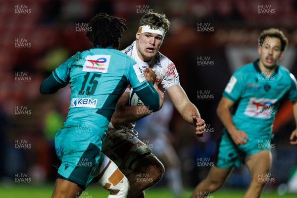100126 - Scarlets v Section Paloise - Investec Champions Cup - Taine Plumtree of Scarlets takes on Theo Attissogbe of Pau on the way to scoring a try
