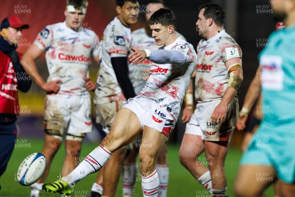 100126 - Scarlets v Section Paloise - Investec Champions Cup - Joe Hawkins of Scarlets kicks for touch