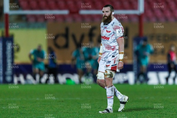 100126 - Scarlets v Section Paloise - Investec Champions Cup - Jake Ball of Scarlets