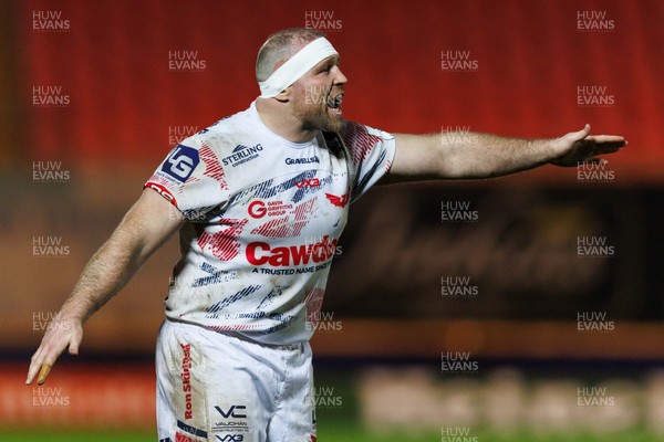100126 - Scarlets v Section Paloise - Investec Champions Cup - Henry Thomas of Scarlets