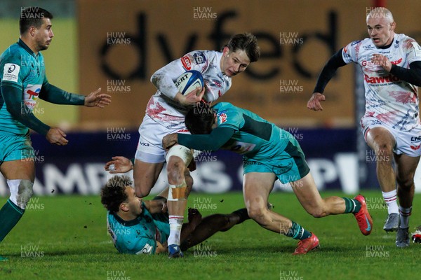 100126 - Scarlets v Section Paloise - Investec Champions Cup - Ellis Mee of Scarlets