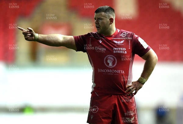 110120 - Scarlets v Toulon - European Rugby Challenge Cup - Rob Evans of Scarlets