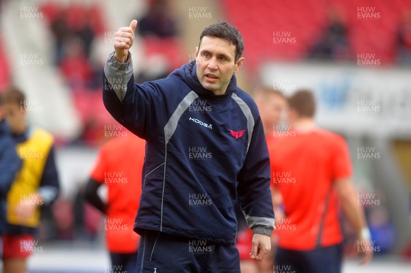 150117 Scarlets v Saracens - Champions Cup - Scarlets Backs Coach Stephen Jones by Gwenno Davies/Huw Evans Agency