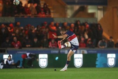 180926 - Scarlets v Saracens - Preseason Friendly -  Gareth Anscombe of Scarlets kicks for goal