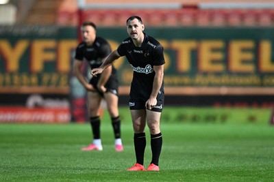 180926 - Scarlets v Saracens - Pre Season Friendly - Tomos Williams of Saracens