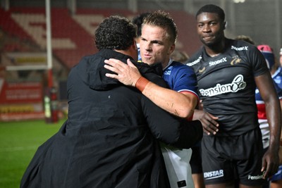 180926 - Scarlets v Saracens - Pre Season Friendly - Gareth Anscombe of Scarlets at full time