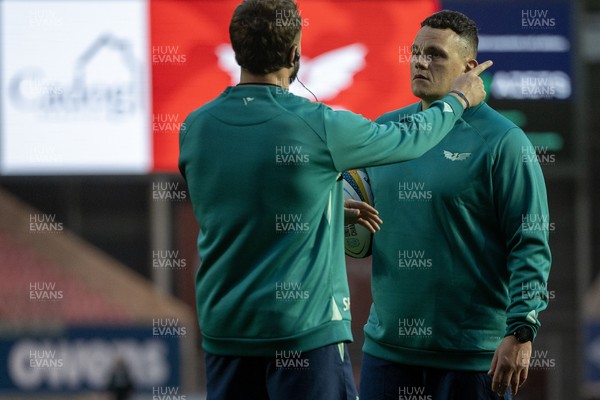 180926 - Scarlets v Saracens - Preseason Friendly - New Scarlets defence Coach Eamon O’Carroll before kick off