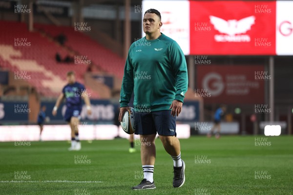 180926 - Scarlets v Saracens - Preseason Friendly - New Scarlets defence Coach Eamon O’Carroll before kick off