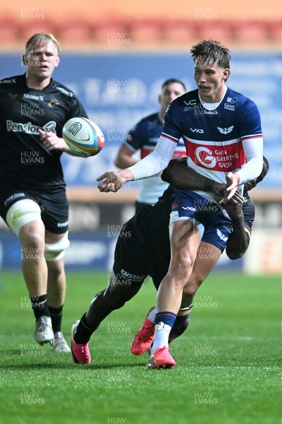 180926 - Scarlets v Saracens - Pre Season Friendly - Ellis Mee of Scarlets