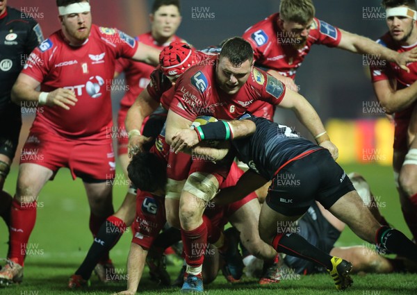 270117 - Scarlets v Saracens, Anglo Welsh Cup - Jack Condy of Scarlets charges towards the line