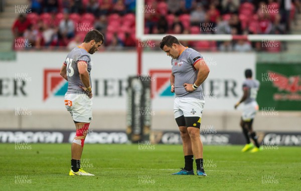 020917 Scarlets v Southern Kings - Guinness Pro14 - Jacques Nel of the Southern Kings and Stephan Coetzee of the Southern Kings look dejected at the final whistle