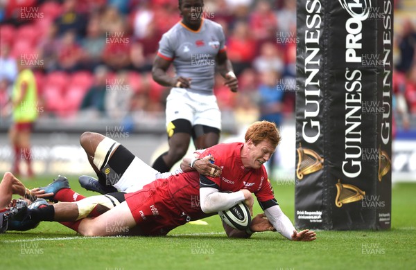 020917 - Scarlets v Southern Kings - Guinness PRO14 - Rhys Patchell of the Scarlets scores try