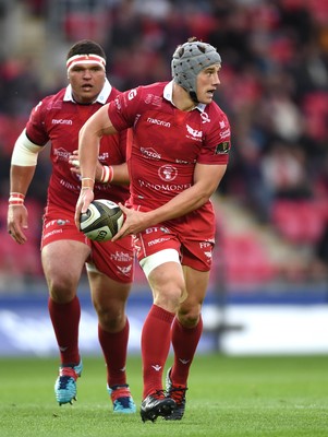 290918 - Scarlets v Southern Kings - Guinness PRO14 - Jonathan Davies of Scarlets