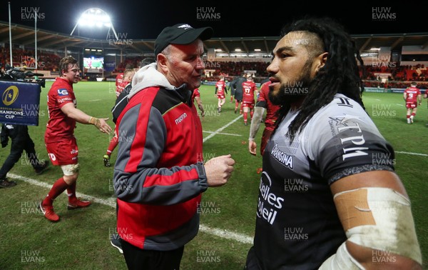 200118 - Scarlets v Toulon - European Rugby Champions Cup - Scarlets Coach Wayne Pivac and Ma'a Nonu of Toulon