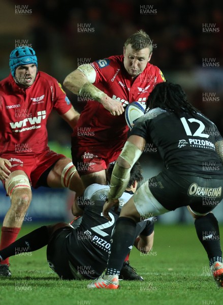 200118 - Scarlets v Toulon, European Champions Cup - Hadleigh Parkes of Scarlets is tackled by Francois Trinh Duc of Toulon