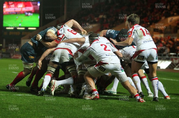 021113  - Scarlets v Ulster - RaboDirect PRO12 - Scarlets push the ball over the line to score