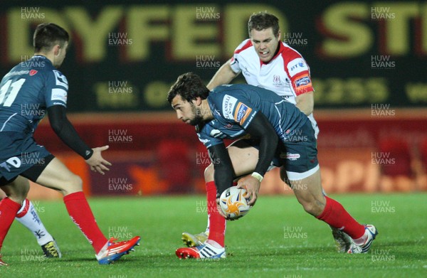 021113 - Scarlets v Ulster, RaboDirect PRO12 - Scarlets Gareth Owen looks to break away