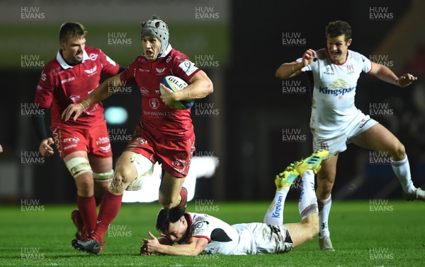 071218 - Scarlets v Ulster - European Rugby Champions Cup - Jonathan Davies of Scarlets beats tackle by John Cooney of Ulster