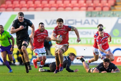 240126 - Scarlets v Ulster - United Rugby Championship - Fletcher Anderson of Scarlets makes a break