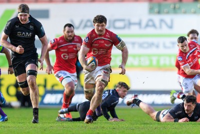 240126 - Scarlets v Ulster - United Rugby Championship - Fletcher Anderson of Scarlets makes a break