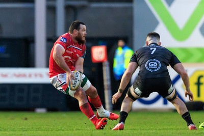 240126 - Scarlets v Ulster - United Rugby Championship - Marnus van der Merwe of Scarlets passes the ball