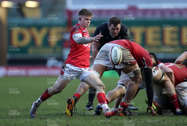 240126 - Scarlets v Ulster - United Rugby Championship - Archie Hughes of Scarlets 