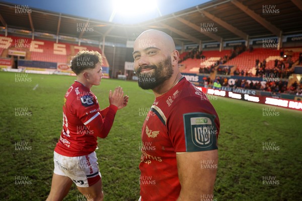 240126 - Scarlets v Ulster - United Rugby Championship - Josh Macleod of Scarlets celebrates at full time