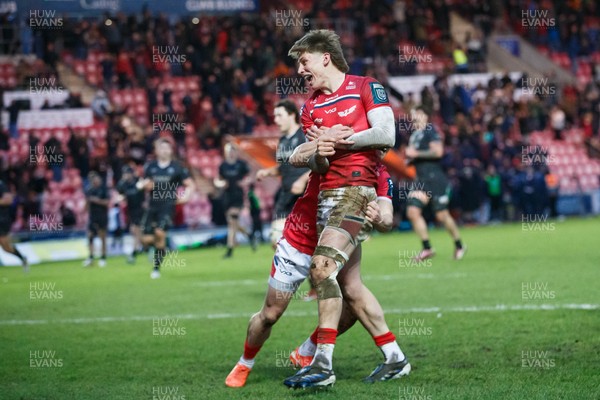 240126 - Scarlets v Ulster - United Rugby Championship - Ellis Mee of Scarlets celebrates after scoring the winning try