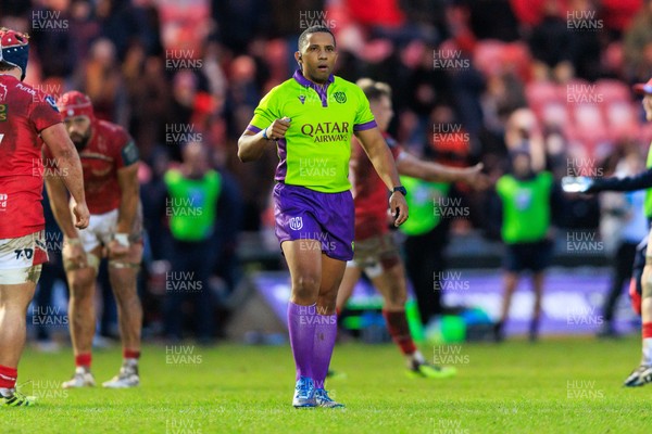240126 - Scarlets v Ulster - United Rugby Championship - Referee Griffin Colby