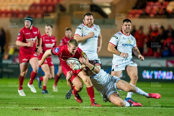 240218 - Scarlets v Ulster, Guinness PRO14 -  Jonathan Evans of Scarlets makes his way upfield 