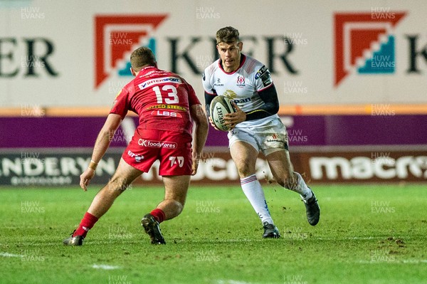240218 - Scarlets v Ulster, Guinness PRO14 - Louis Ludik of Ulster challenges Paul Asquith  of Scarlets 
