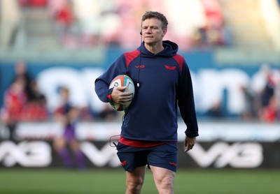 250426 - Scarlets v Vodacom Bulls - United Rugby Championship - Scarlets Head Coach Dwayne Peel 